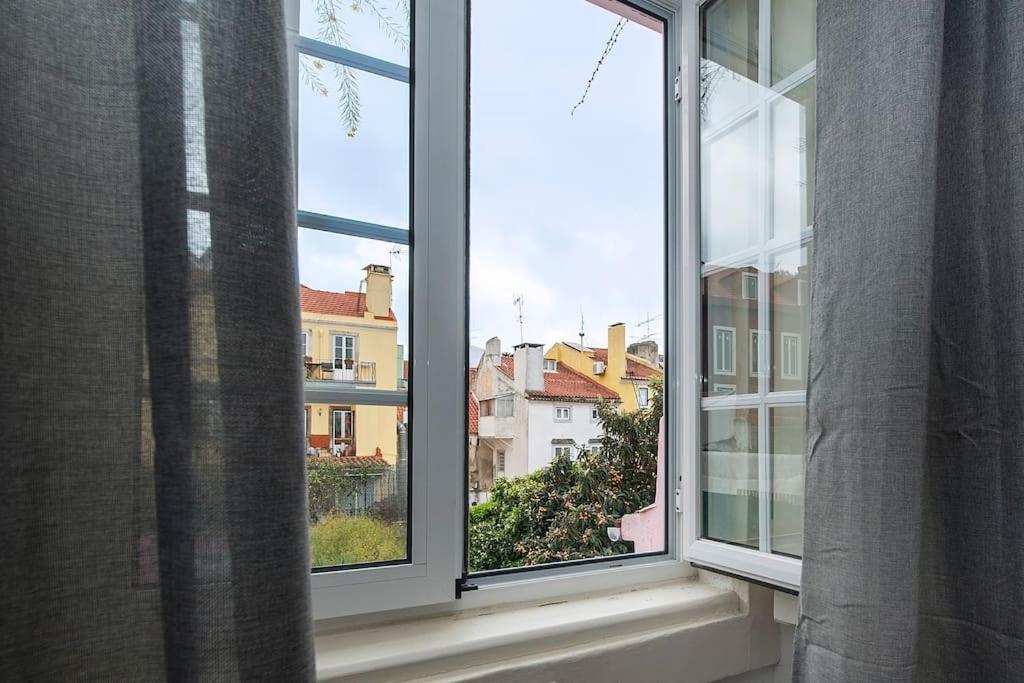 Charming 2 Bedroom Apartment Avenida Da Liberdade Lisbon Bagian luar foto