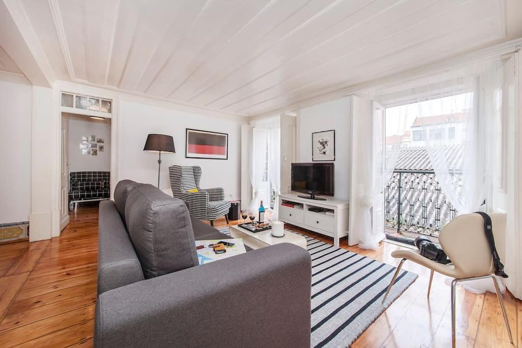 Charming 2 Bedroom Apartment Avenida Da Liberdade Lisbon Bagian luar foto